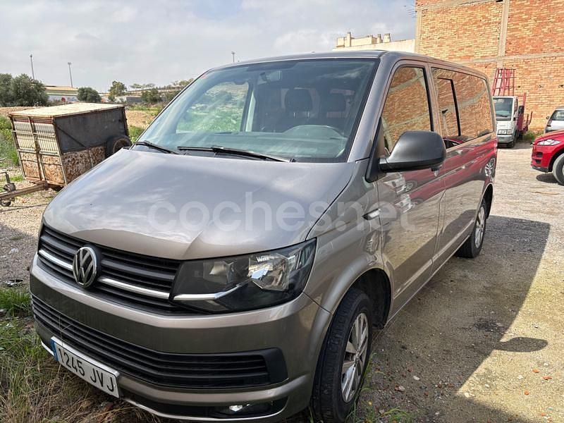 Usado VW Caravelle Trendline 150 CV (110 kW) 2017 Beige Monovolumen