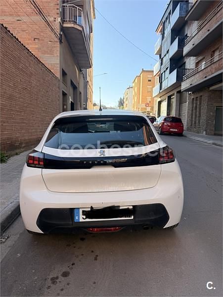 Usado Peugeot 208 Style 75 CV (55 kW) 2022 Blanco Utilitario