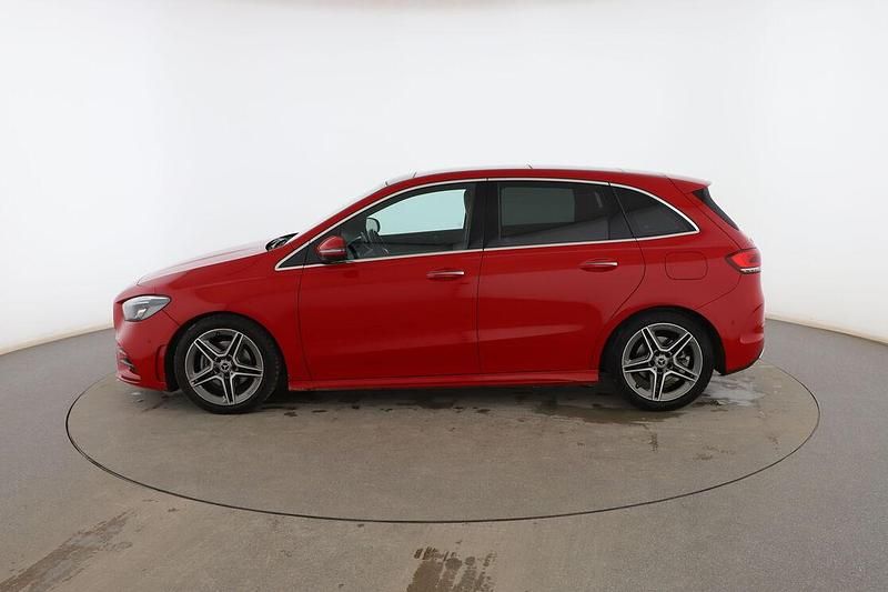 Usado Mercedes B200 AMG line 163 CV (119 kW) 2019 Rojo Monovolumen