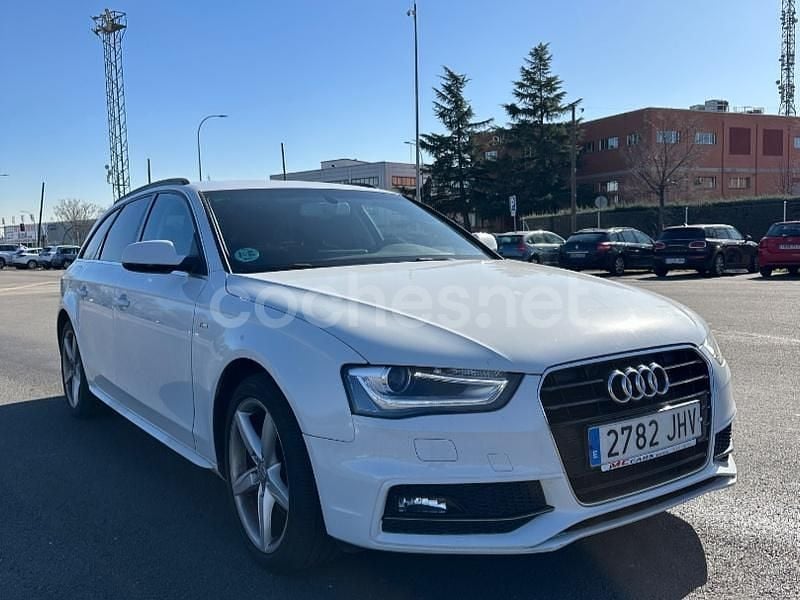 Usado Audi A4 Advanced 150 CV (110 kW) 2015 Blanco Familiar