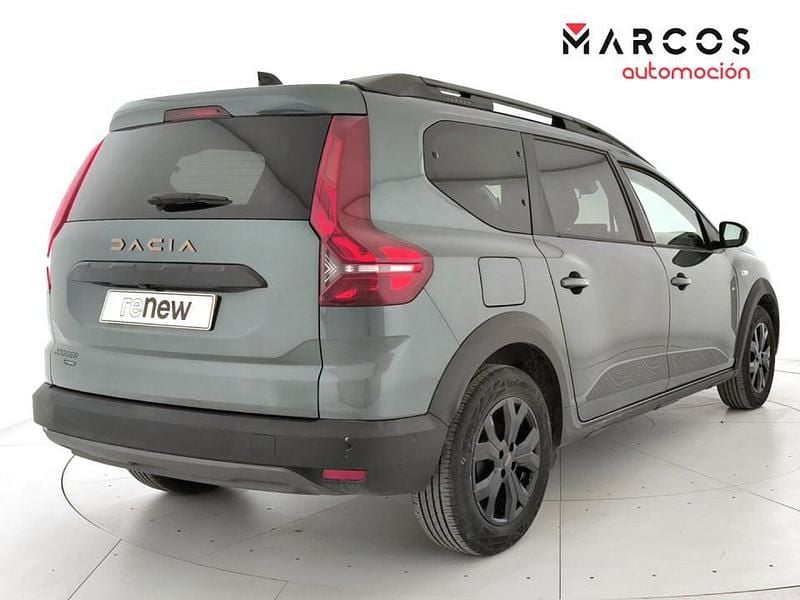 Usado Dacia Jogger Extreme 143 CV (105 kW) 2025 Verde Monovolumen