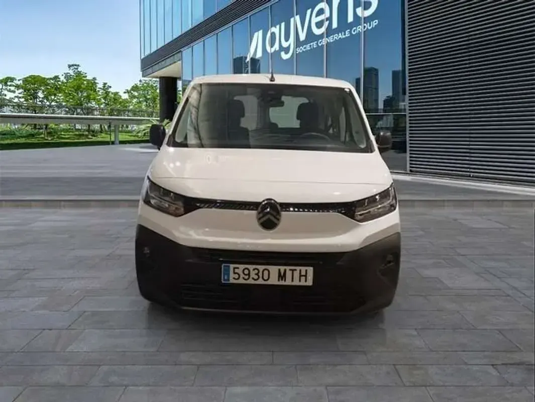 Usado Citroën Berlingo 102 CV (75 kW) 2024 Blanco Monovolumen