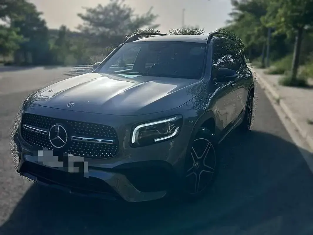 Usado Mercedes GLB220 190 CV (139 kW) 2021 Gris SUV