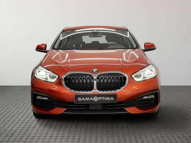 Usado BMW 116 Comfort Edition 136 CV (100 kW) 2022 Naranja Utilitario