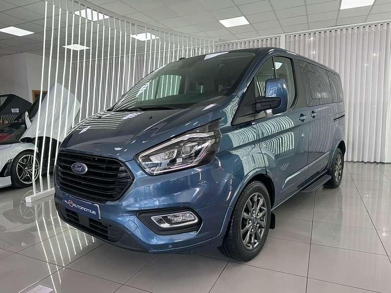 Azul Usado 2022 Ford Tourneo Titanium Monovolumen | 40.990 € (Caro) - Imagen 1/4