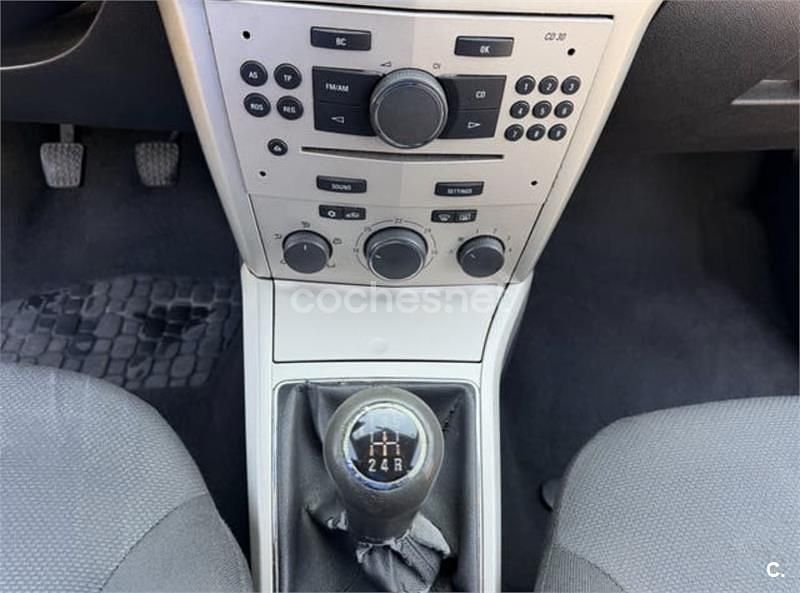 Usado Opel Astra Enjoy 100 CV (73 kW) 2007 Gris / plata Berlina