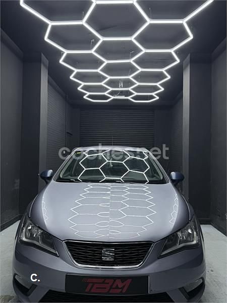 Usado Seat Ibiza CONNECT 90 CV (66 kW) 2016 Gris / plata Berlina