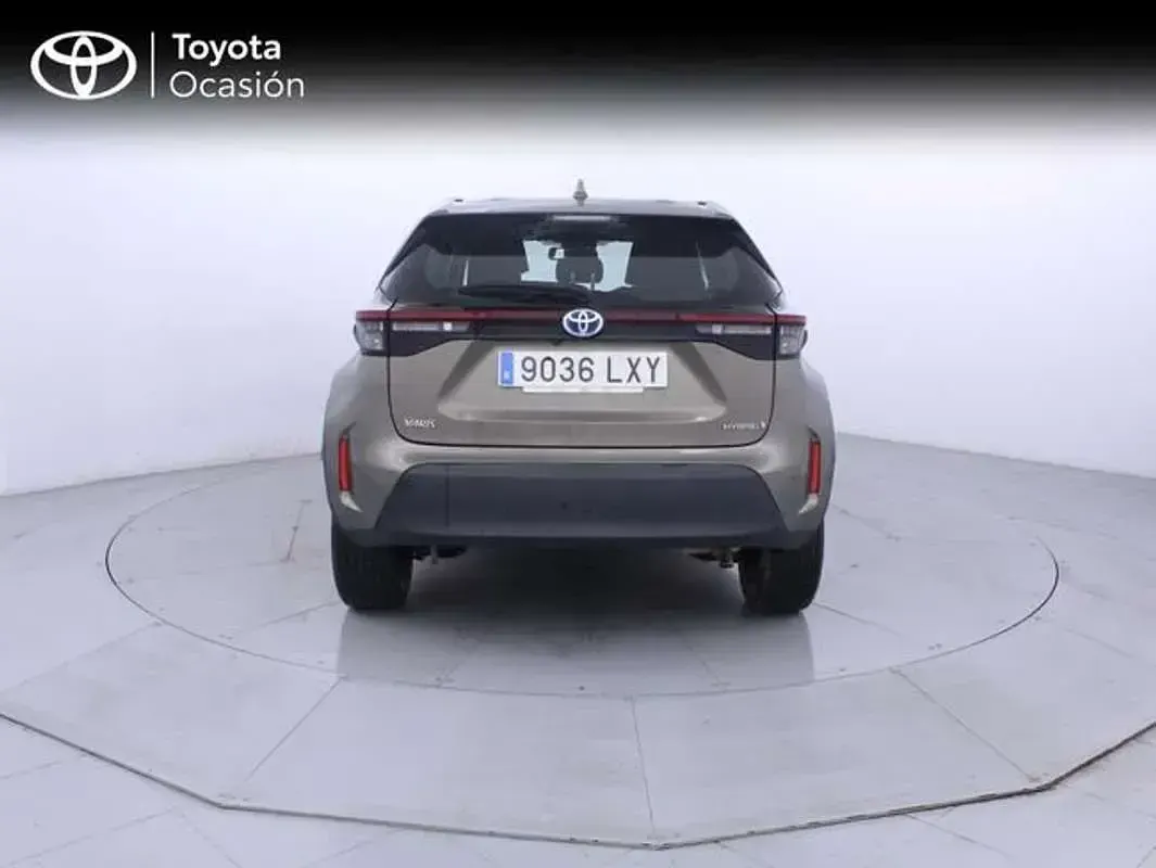 Usado Toyota Yaris Cross Active 116 CV (85 kW) 2022 Marrón SUV