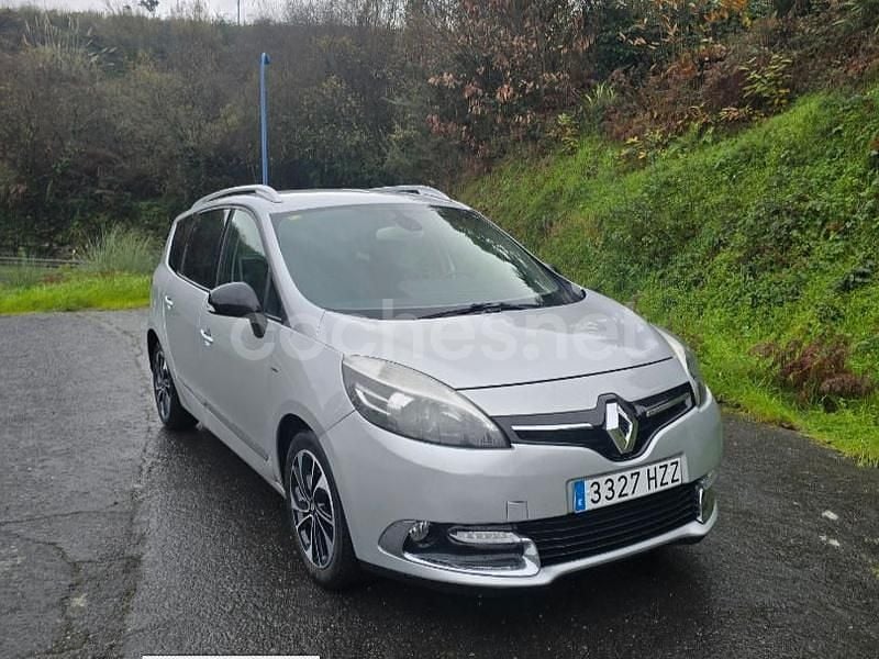 Usado Renault Grand Scénic III Bose Edition 110 CV (80 kW) 2014 Gris / plata Monovolumen