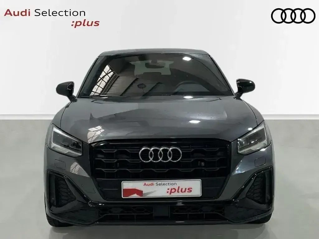 Usado Audi Q2 S-Line 150 CV (110 kW) 2022 Gris SUV