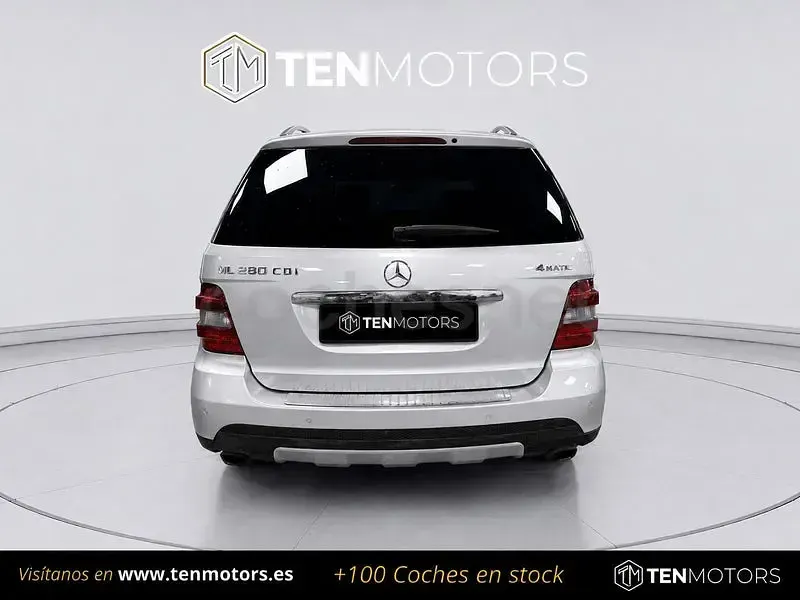 Usado Mercedes ML280 190 CV (139 kW) 2008 Gris / plata SUV