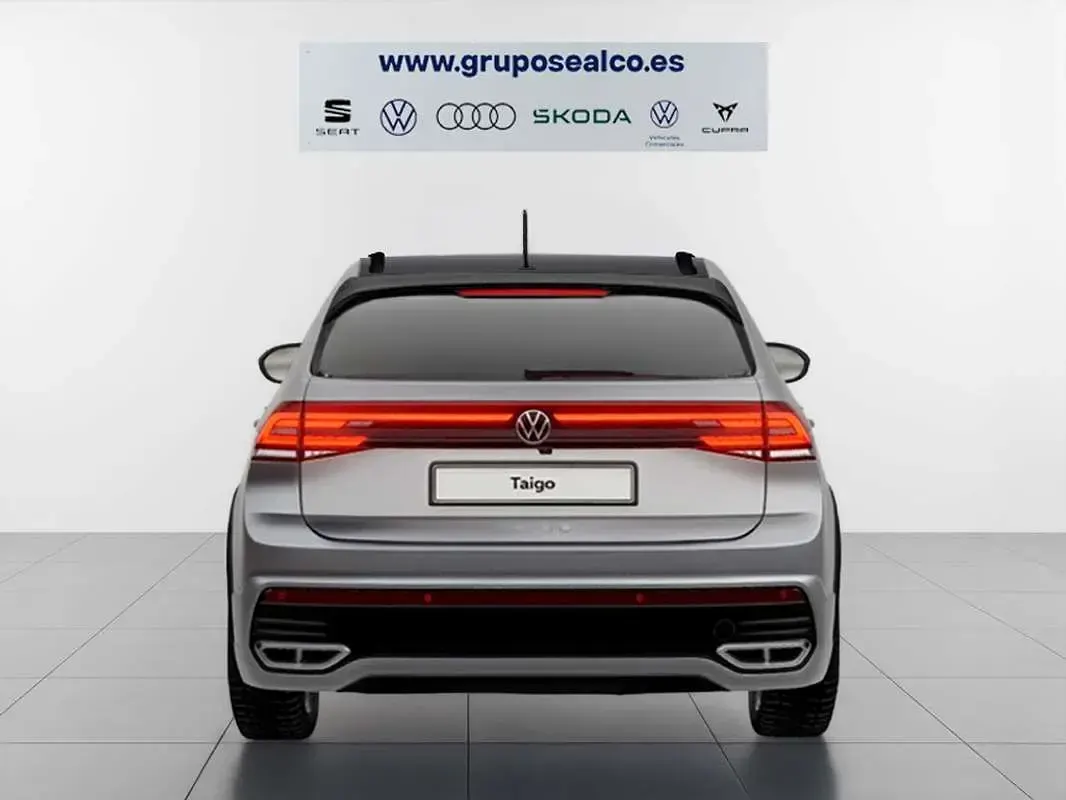 Usado VW Taigo R-line 150 CV (110 kW) 2022 Plateado SUV