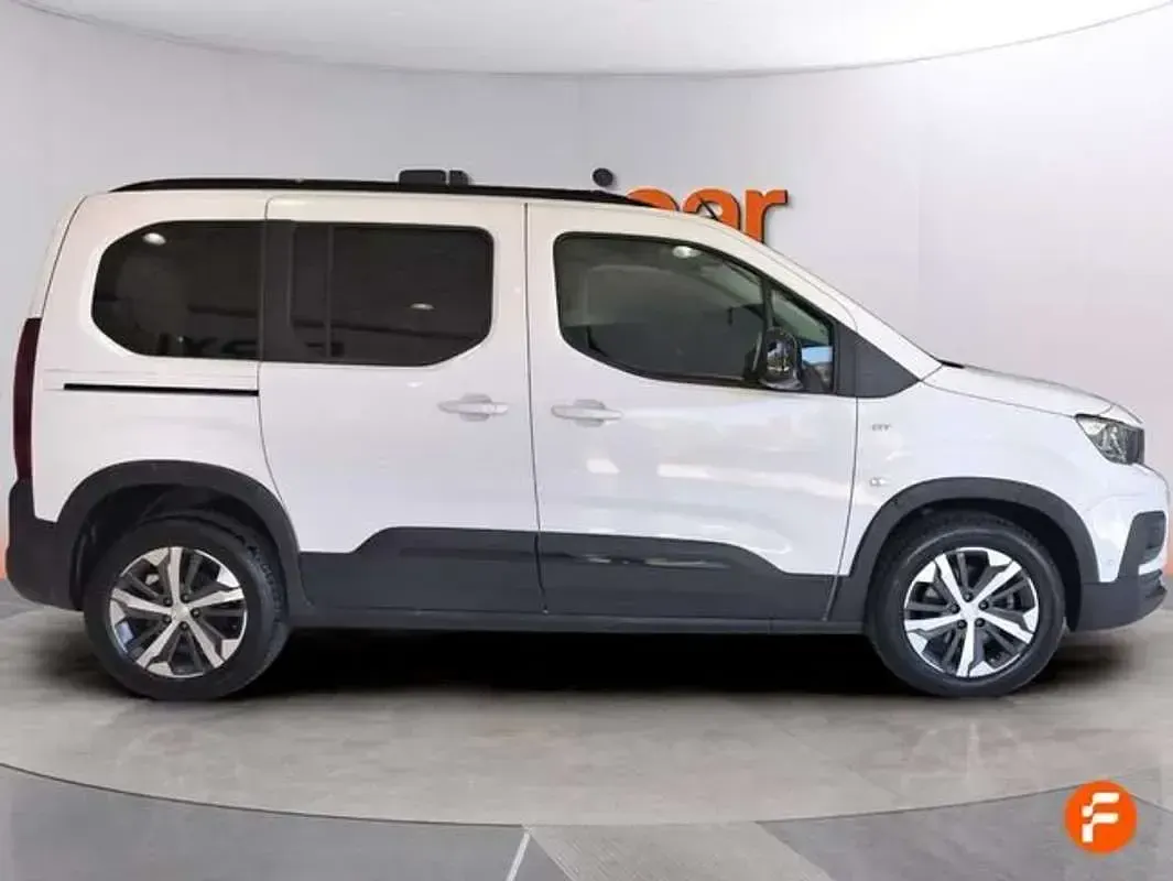 Usado Peugeot Rifter GT 101 CV (74 kW) 2023 Blanco Monovolumen