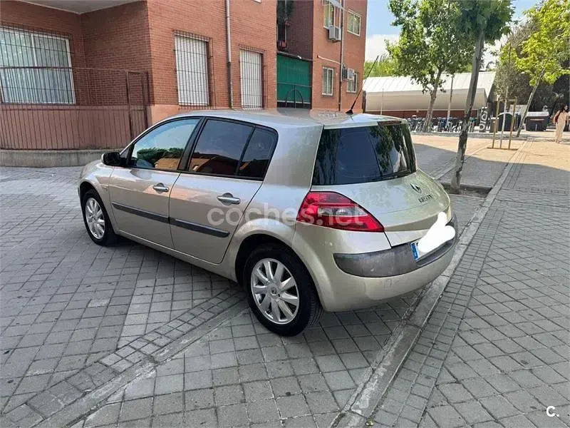 Usado Renault Mégane Business 105 CV (77 kW) 2008 Beige Berlina