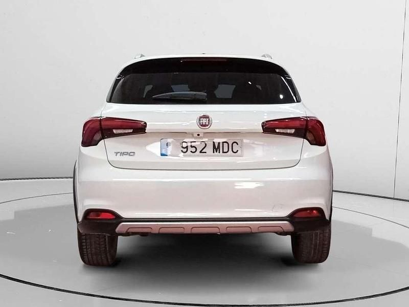 Usado Fiat Tipo Cross 102 CV (75 kW) 2022 Blanco SUV