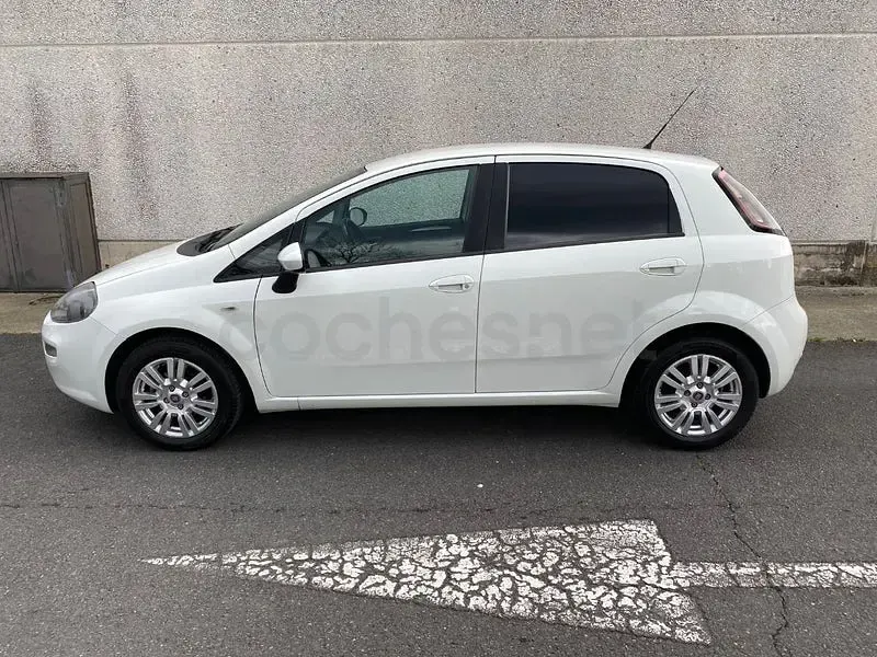 Usado Fiat Punto Easy 75 CV (55 kW) 2013 Blanco Utilitario