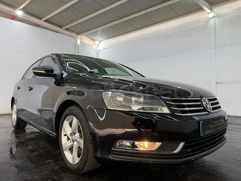 Usado VW Passat Advance 140 CV (102 kW) 2014 Negro Berlina