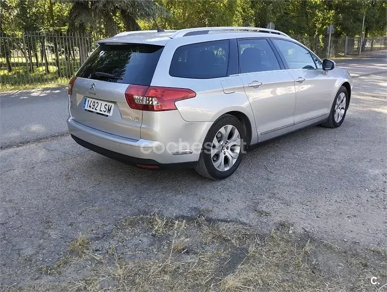 Usado Citroën C5 XTR 150 CV (110 kW) 2016 Gris / plata Familiar