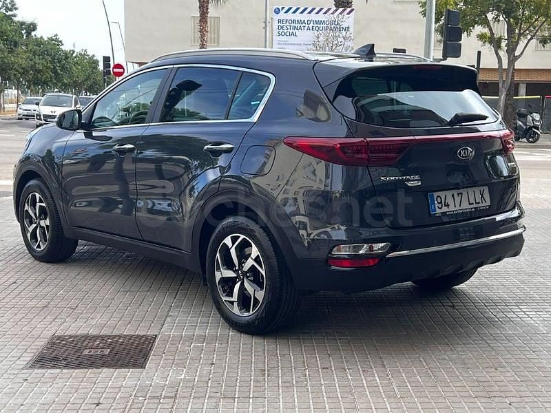 Usado Kia Sportage 136 CV (100 kW) 2020 Gris / plata SUV