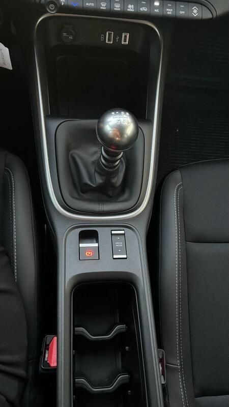 Usado Jeep Avenger Altitude 100 CV (73 kW) 2024 Gris SUV