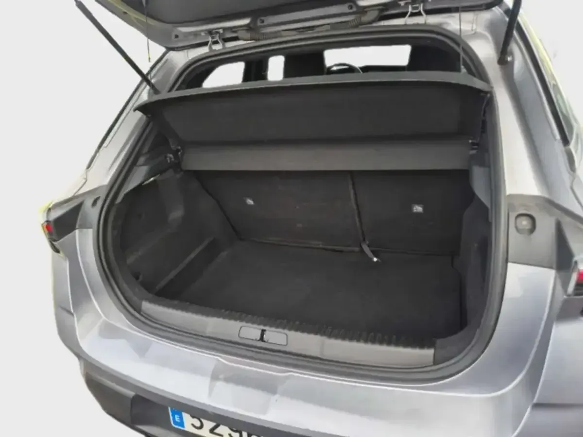 Usado Opel Mokka Ultimate 136 CV (100 kW) 2024 Gris SUV