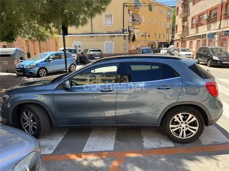 Usado Mercedes GLA200 Style 177 CV (130 kW) 2015 Azul SUV