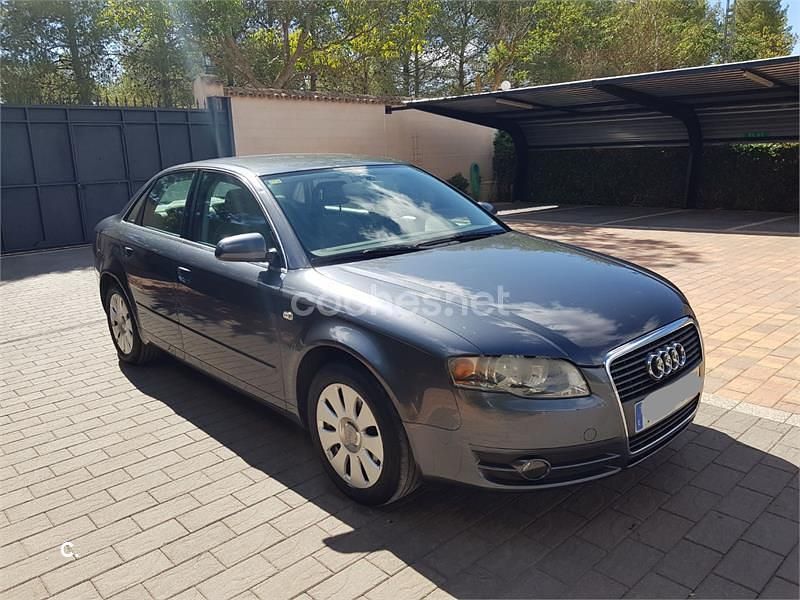 Gris / plata Usado 2005 Audi A4 Berlina | 5500 € (Precio justo) - Imagen 1/4