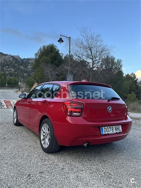 Usado BMW 114 102 CV (75 kW) 2015 Rojo Utilitario