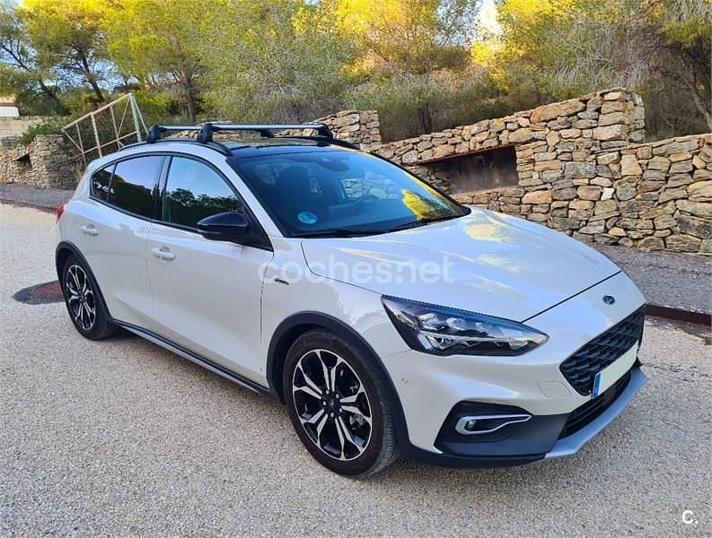 Beige Usado 2021 Ford Focus Active X Berlina | 16.500 € (Buen precio) - Imagen 1/4