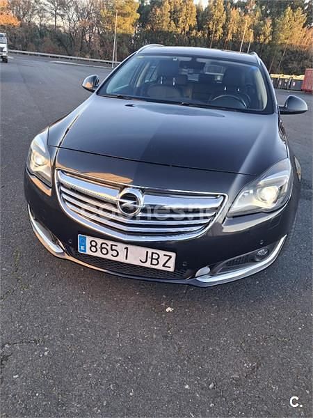 Usado Opel Insignia Selective 140 CV (102 kW) 2015 Negro Berlina