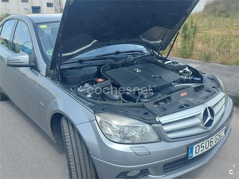 Gris / plata Usado 2010 Mercedes C200 Avantgarde Berlina | 6500 € (Buen precio) - Imagen 1/4