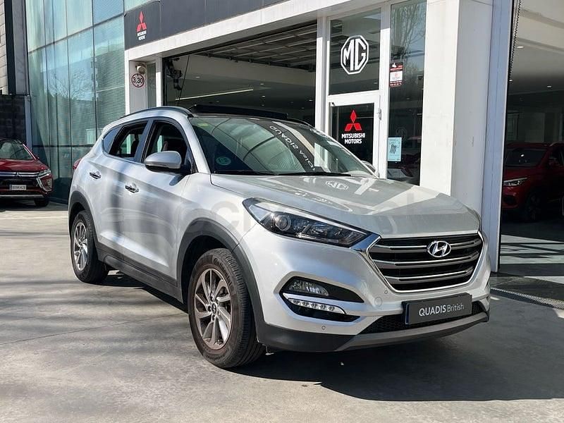 Usado Hyundai Tucson 115 CV (84 kW) 2016 Gris / plata SUV