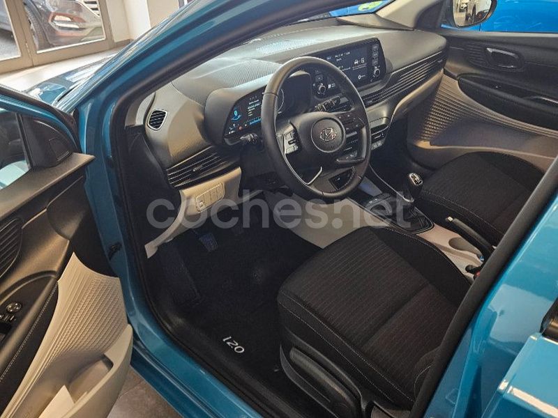 Usado Hyundai i20 100 CV (73 kW) 2023 Azul Berlina