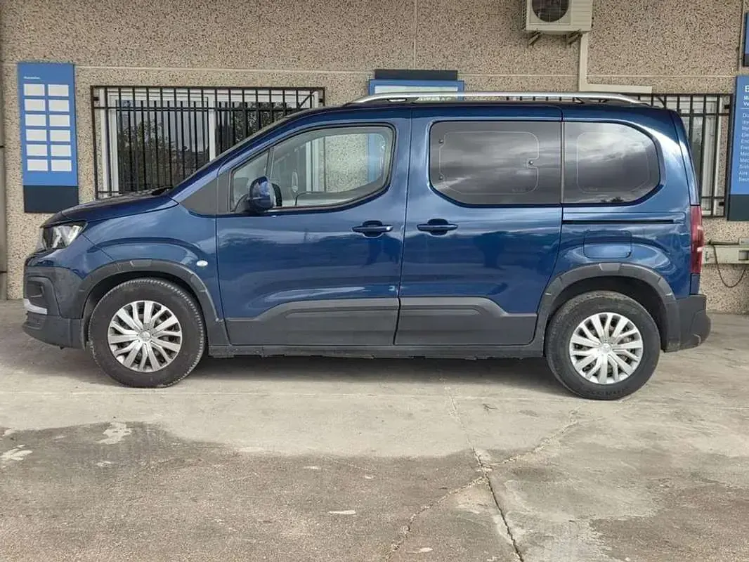 Usado Peugeot Rifter Active 99 CV (72 kW) 2019 Azul Monovolumen