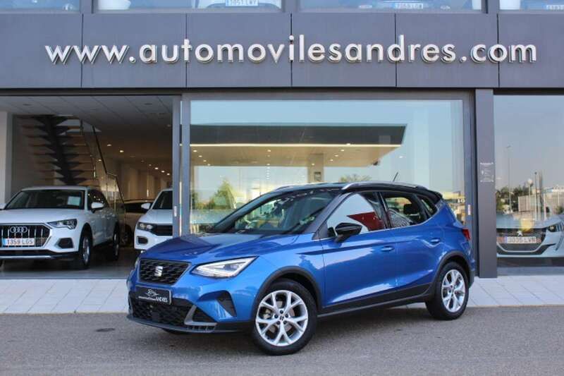 Azul Usado 2023 Seat Arona FR SUV | 19.900 € (Precio justo) - Imagen 1/4