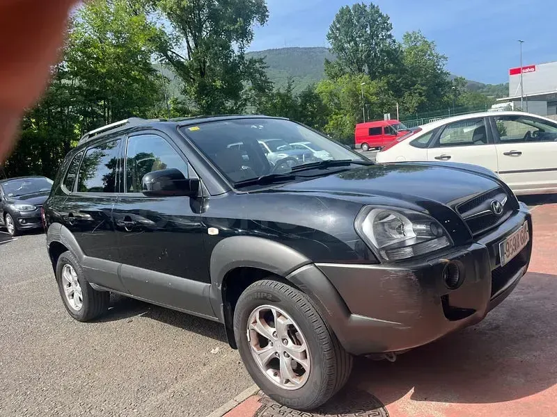 Usado Hyundai Tucson Comfort 142 CV (104 kW) 2009 Negro SUV
