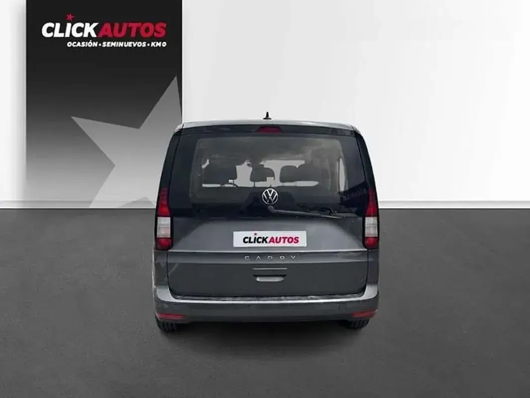 Usado VW Caddy 102 CV (75 kW) 2024 Gris Monovolumen
