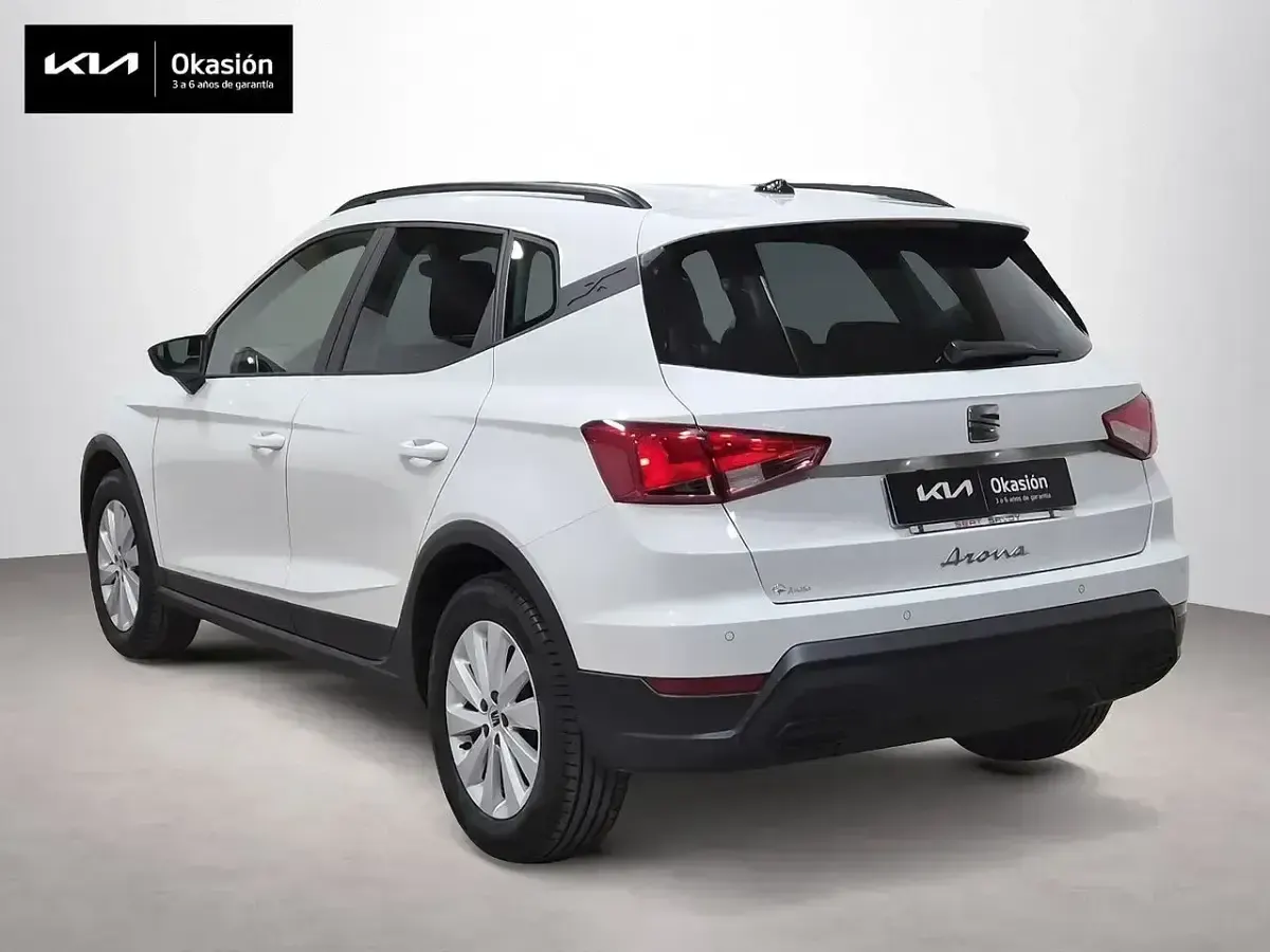 Usado Seat Arona Reference 95 CV (69 kW) 2023 Blanco SUV