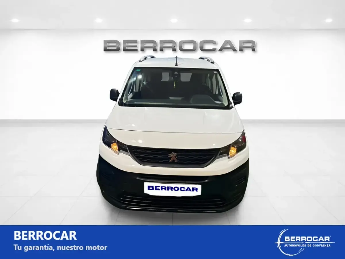 Usado Peugeot Rifter Active 100 CV (73 kW) 2020 Blanco Monovolumen