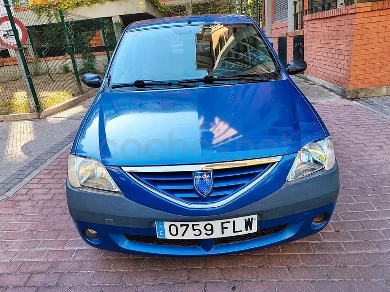 Usado Dacia Logan Lauréate 70 CV (51 kW) 2007 Azul Berlina