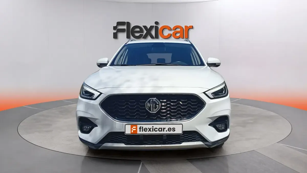 Usado MG ZS Luxury 106 CV (77 kW) 2023 Blanco SUV