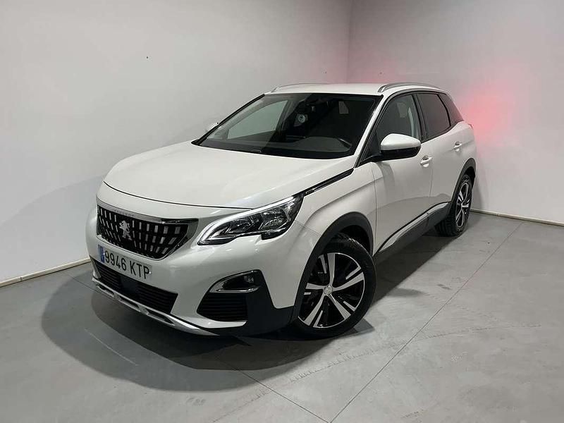 Usado Peugeot 3008 Allure 120 CV (88 kW) 2019 Blanco Monovolumen