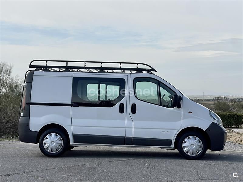 Usado Nissan Primastar 110 CV (80 kW) 2024 Blanco Monovolumen