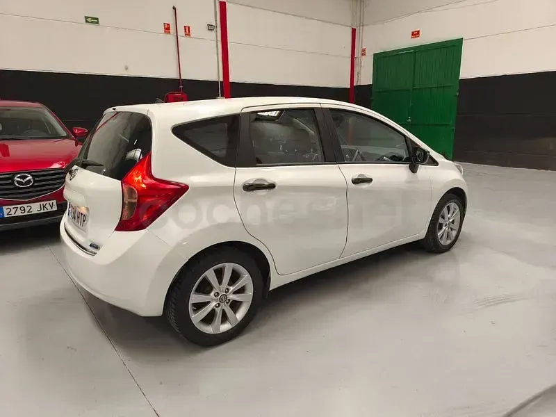 Usado Nissan Note Acenta 80 CV (58 kW) 2013 Blanco Utilitario