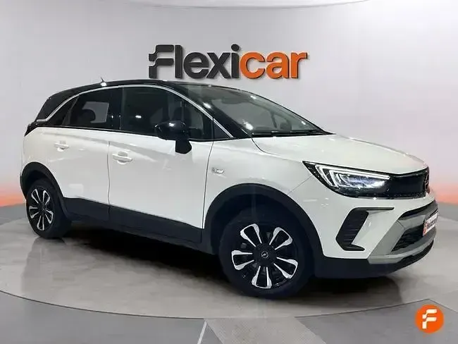 Usado Opel Crossland Elegance 130 CV (95 kW) 2024 Blanco SUV