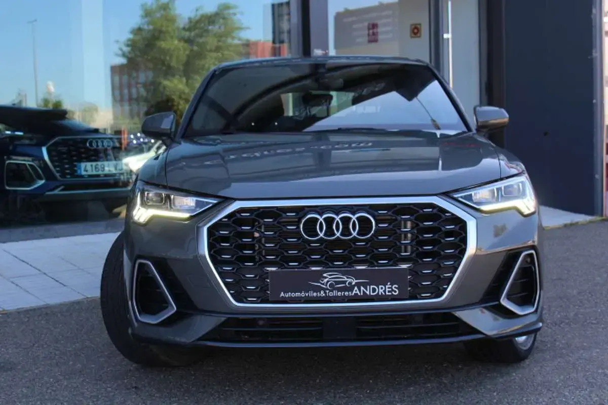 Usado Audi Q3 Sportback S-Line 150 CV (110 kW) 2023 Gris SUV