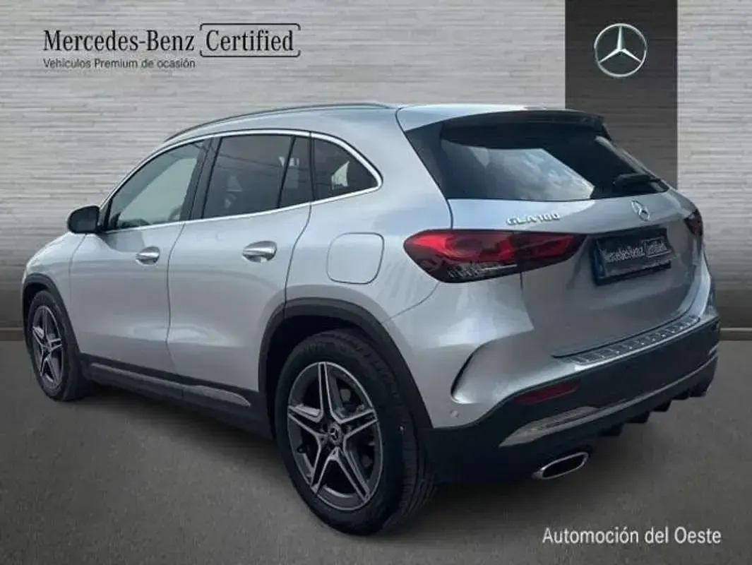 Usado Mercedes GLA180 136 CV (100 kW) 2021 Gris SUV