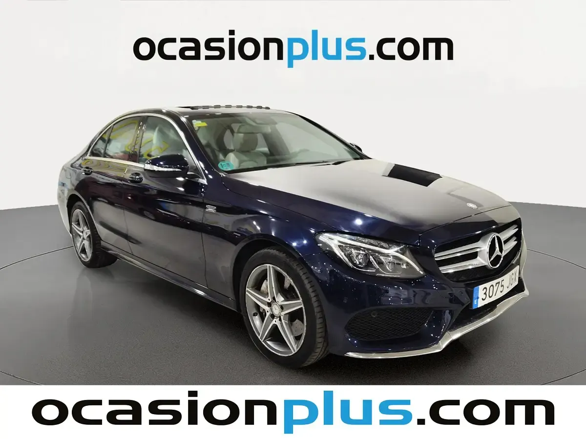 Käytetty Mercedes C250 AMG line 204 HP (150 kW) 2015 Sininen Sedan