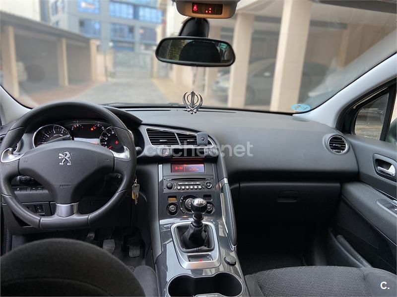 Negro Usado 2016 Peugeot 3008 Access Berlina | 9500 € (Super precio) - Imagen 1/4
