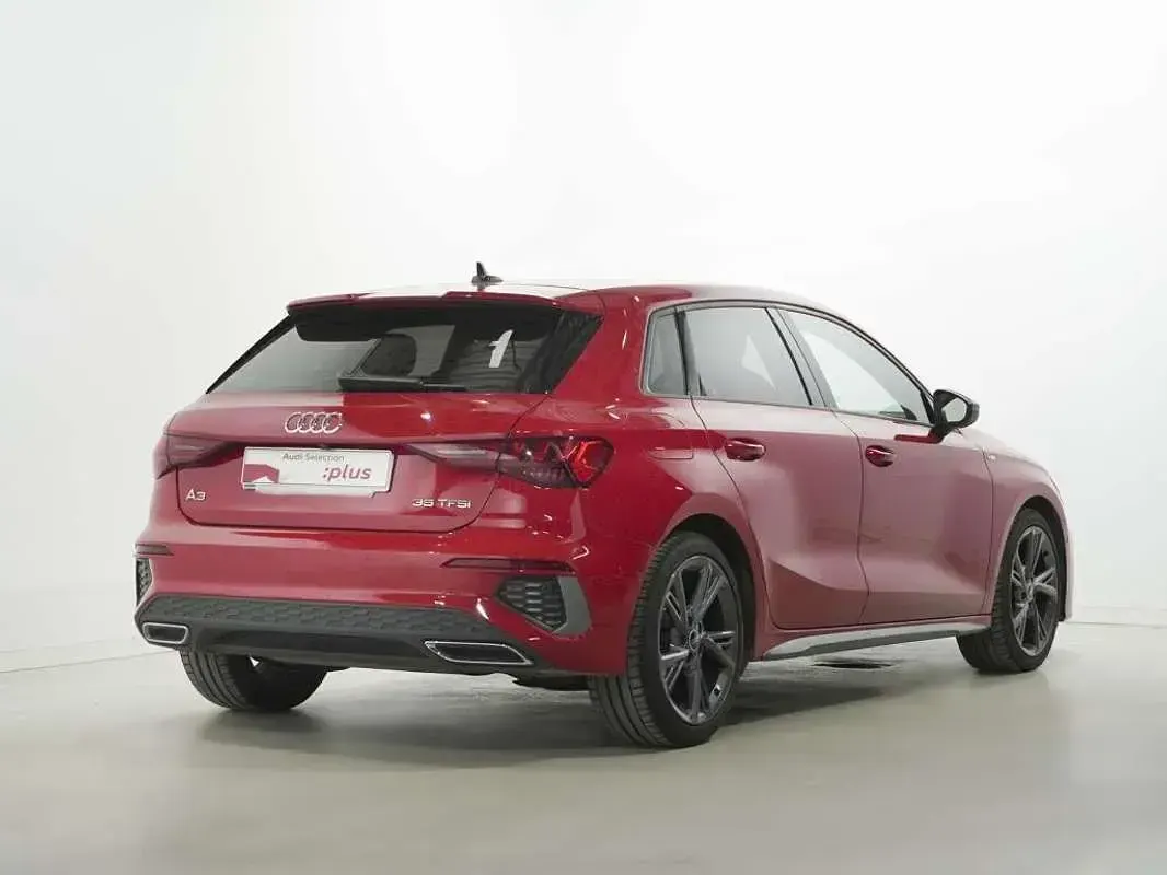 Usado Audi A3 Sportback S-Line 150 CV (110 kW) 2023 Rojo Utilitario